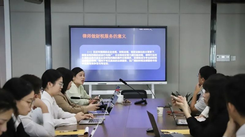 企业在进行汇算清缴调减项目时，需注意防范以下风险：